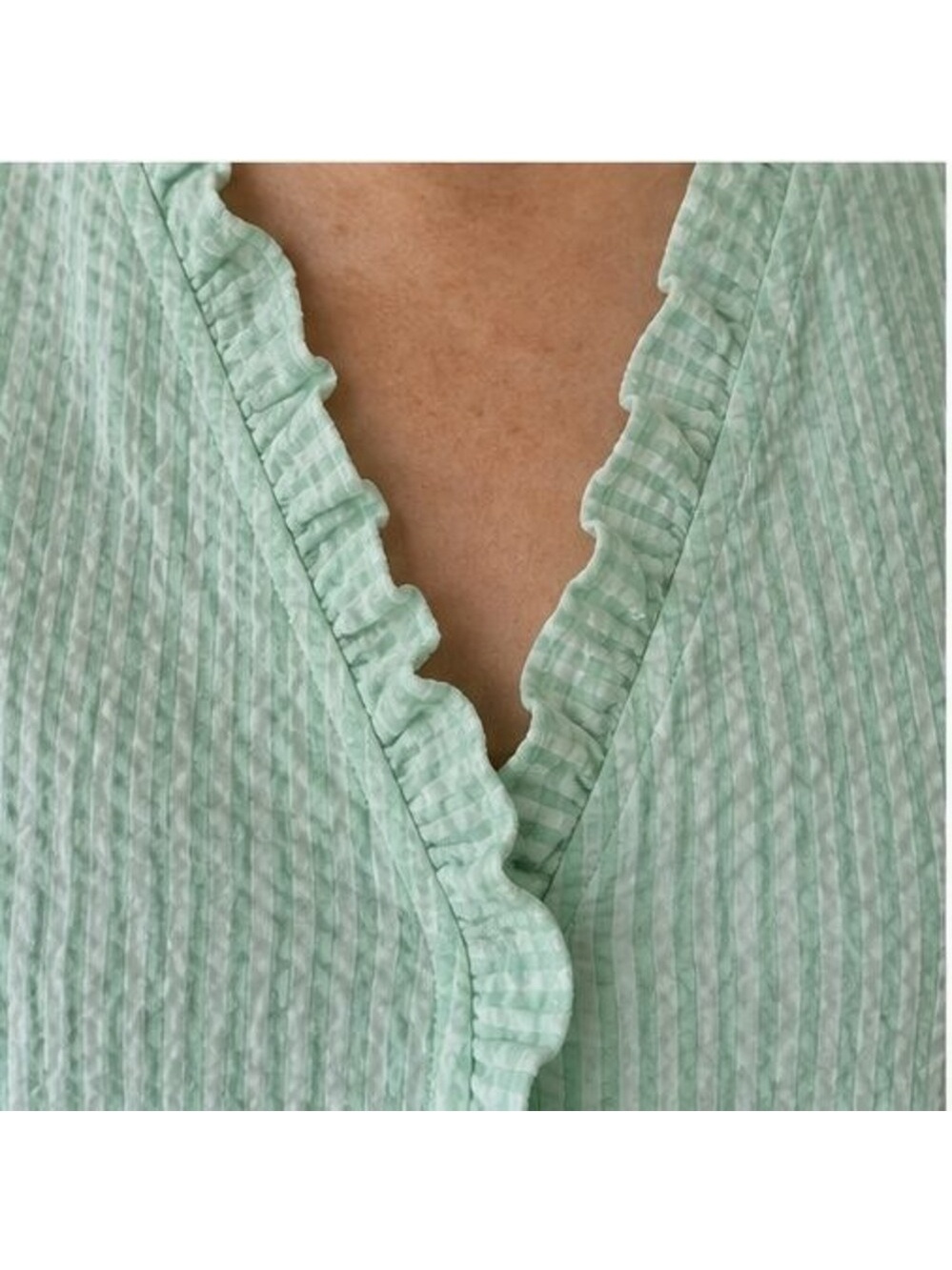 Mauve Ruffle Blouse - Picture 4 of 6